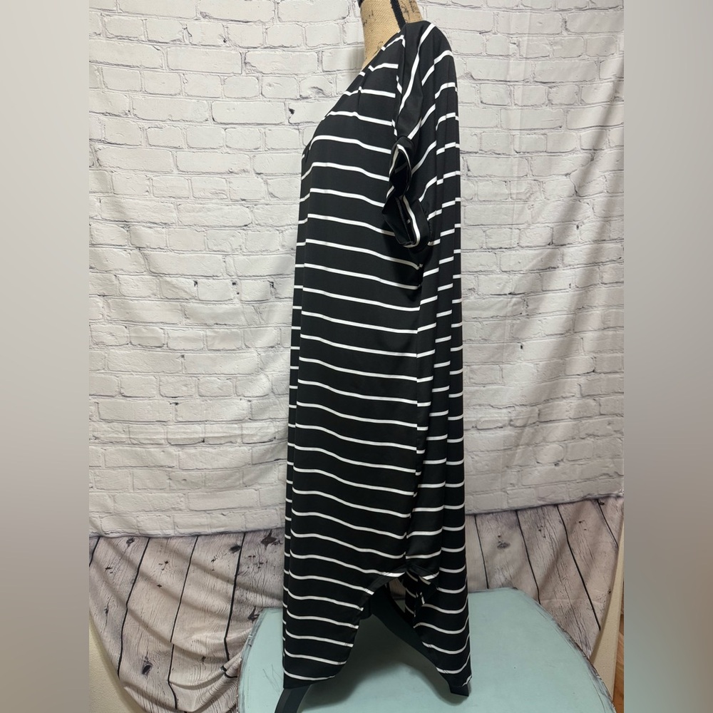 Shein Curve 3XL Stretchy Black and White Striped Women's Dress - Picture 4 of 8